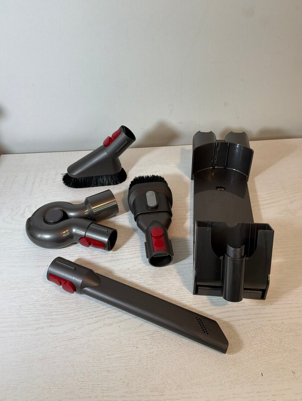 4 Genuine Dyson Animal Attachment Tools and Wall Mount Docking Station
